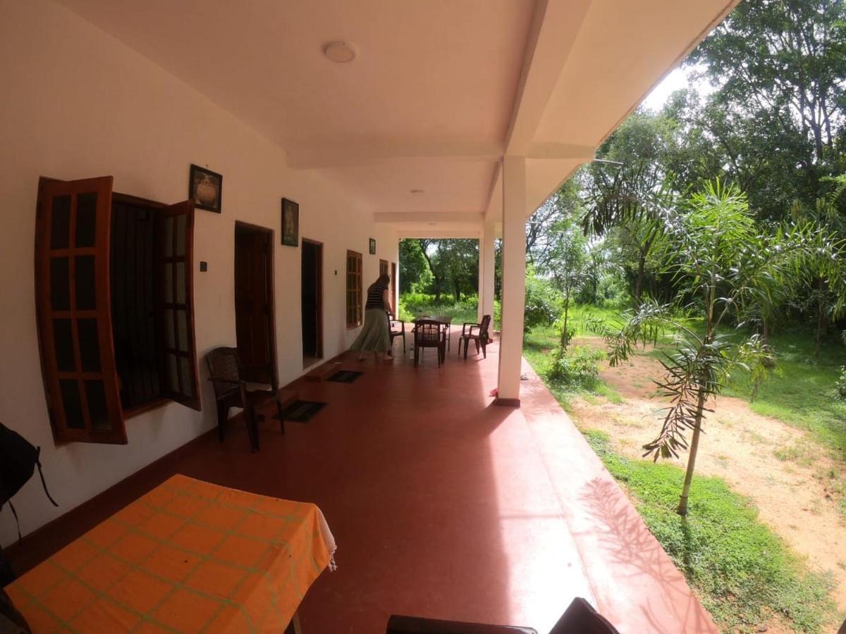 Punkalasa Tourist Lodge Anuradhapura Eksteriør bilde
